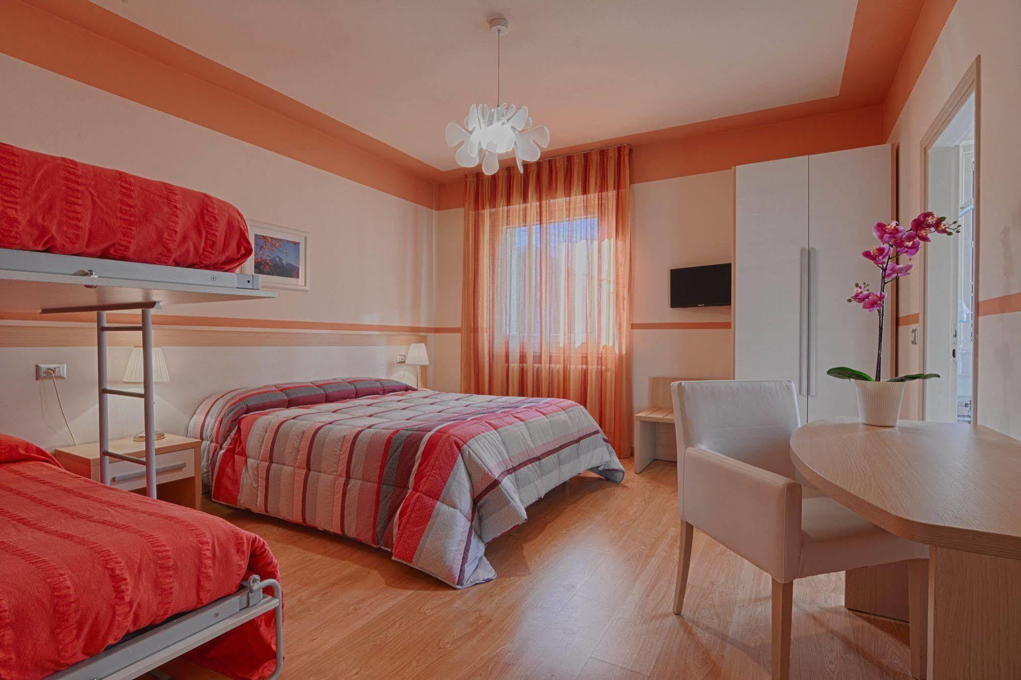 Hotel Europa - ソーリコ エクステリア 写真