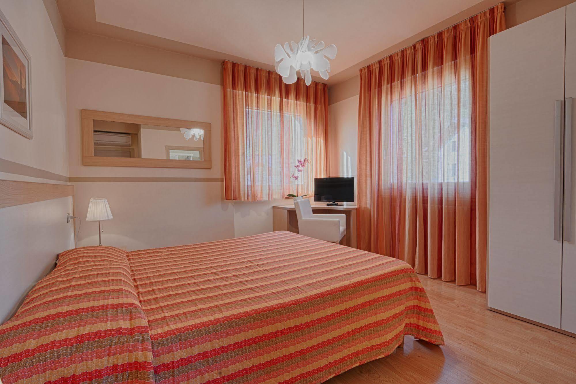 Hotel Europa - ソーリコ エクステリア 写真