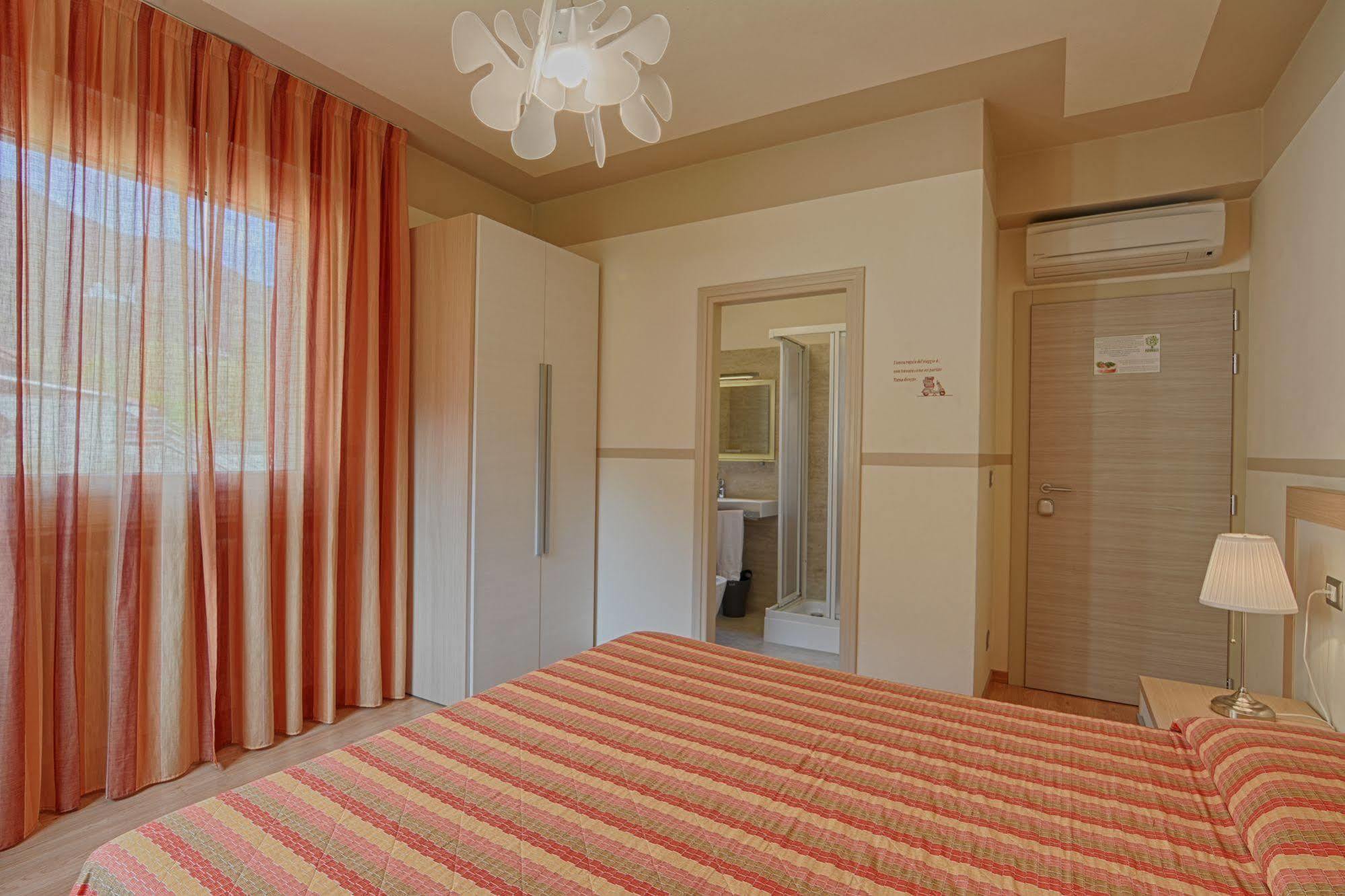Hotel Europa - ソーリコ エクステリア 写真