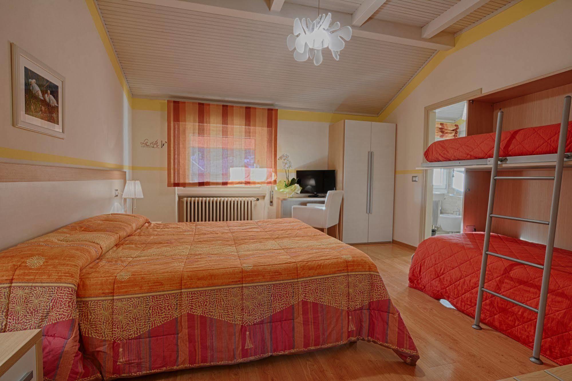 Hotel Europa - ソーリコ エクステリア 写真