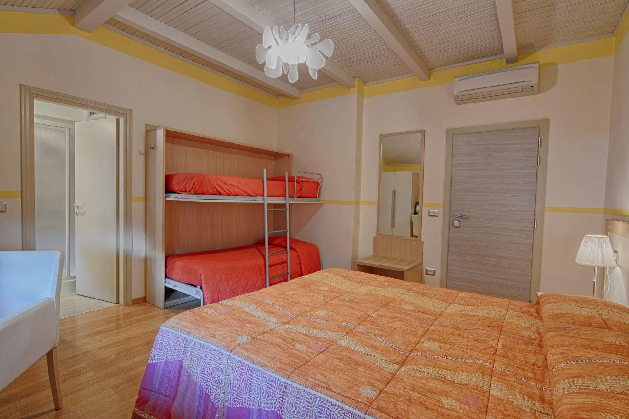Hotel Europa - ソーリコ エクステリア 写真